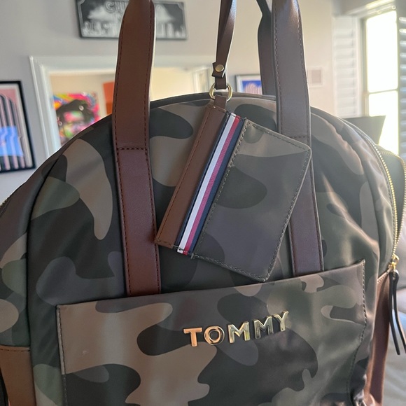 Tommy Hilfiger Backpack - Picture 3 of 8